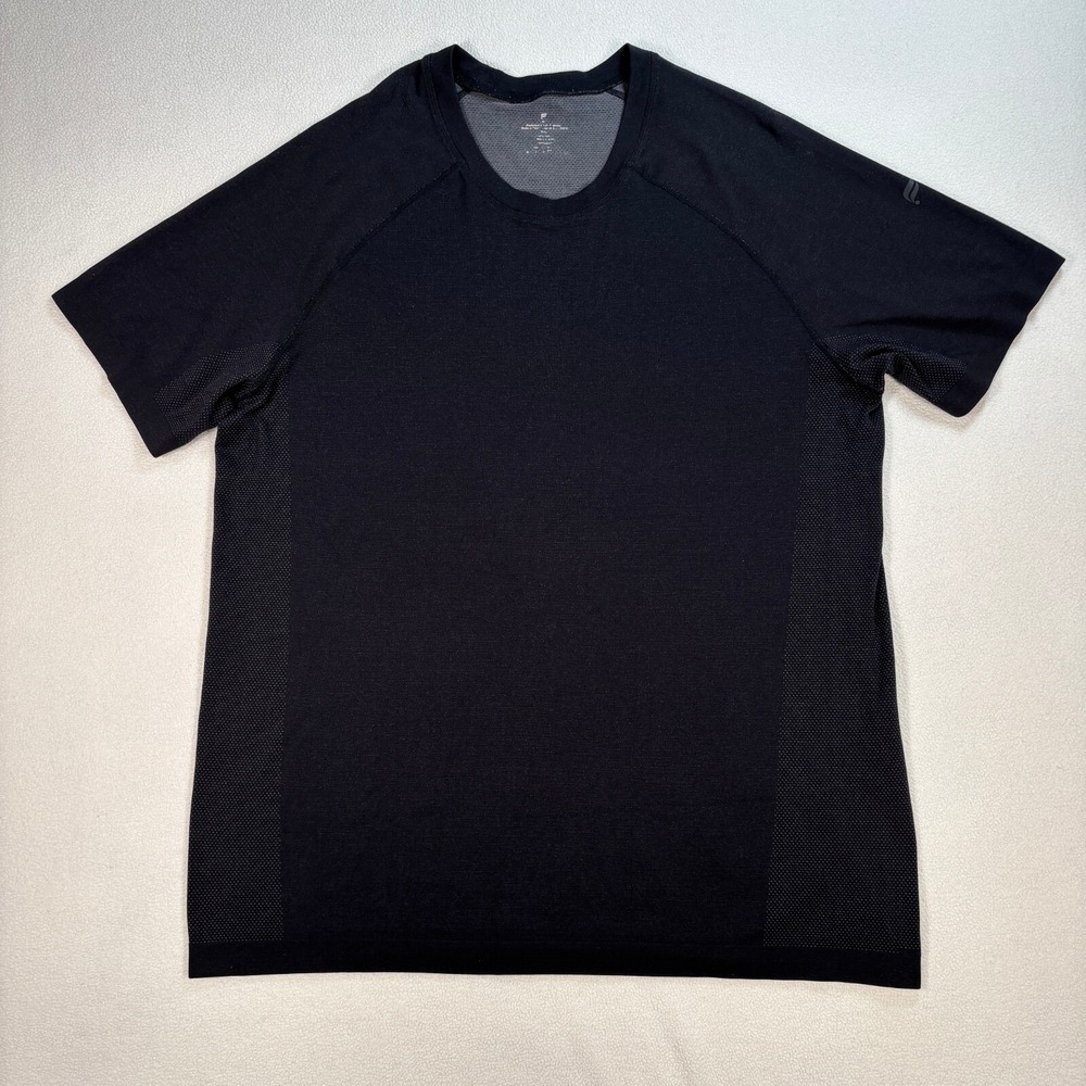Fabletics T-Shirt Men's XL Black Crewneck Nylon Polyester Athletic Gym Workout